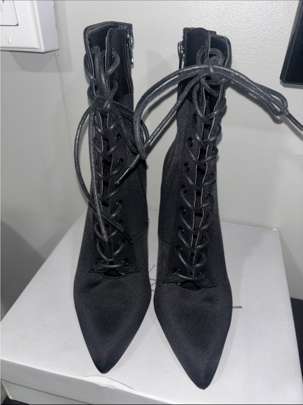 Women's Black Lace-Up Pointed Toe Heeled Ankle Boots